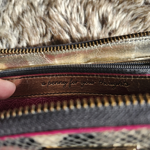 Stella and dot snakeskin print wallet with tassel - Picture 2 of 5